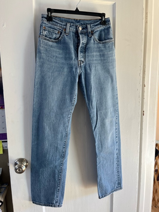 Levi’s 501 Original High Rise Straight Leg Jeans Medium Wash W26 L30 - Picture 3 of 17